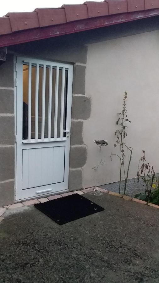 Ferme Maya Saint-Genet-Lerpt 외부 사진